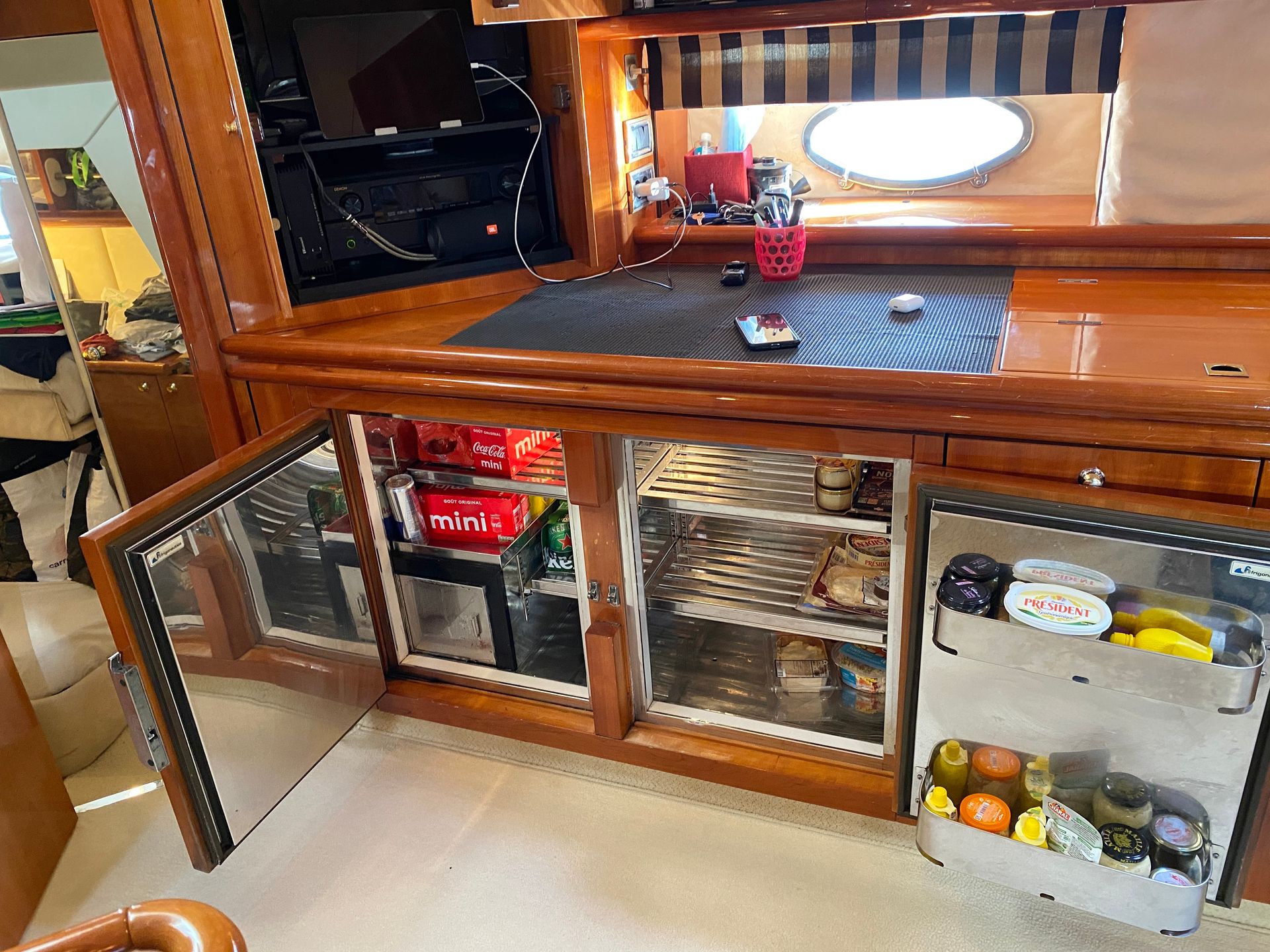 slider 6 Sunseeker Predator 58